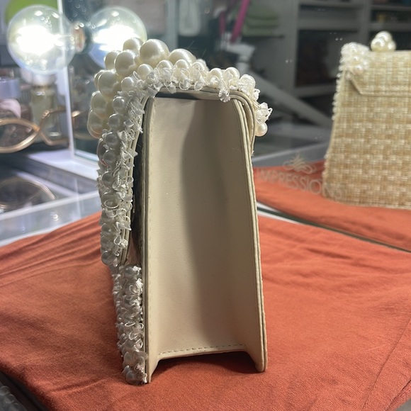 Cream and tan small purse - Picture 2 of 4